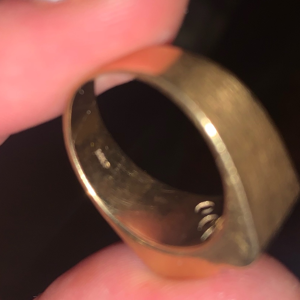 Two Men’s Gold Rings - Picture 8 of 8